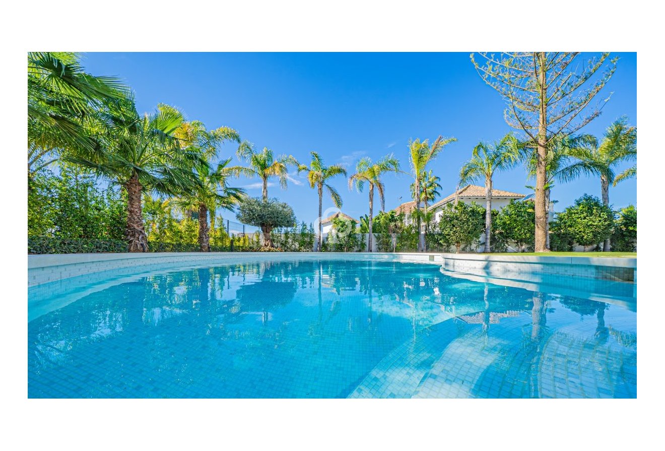 Obra nueva - Villas -
Marbella - 29602