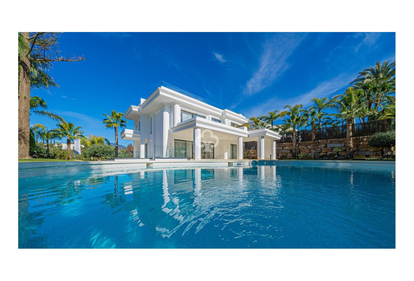 Obra nueva - Villas -
Marbella - 29602