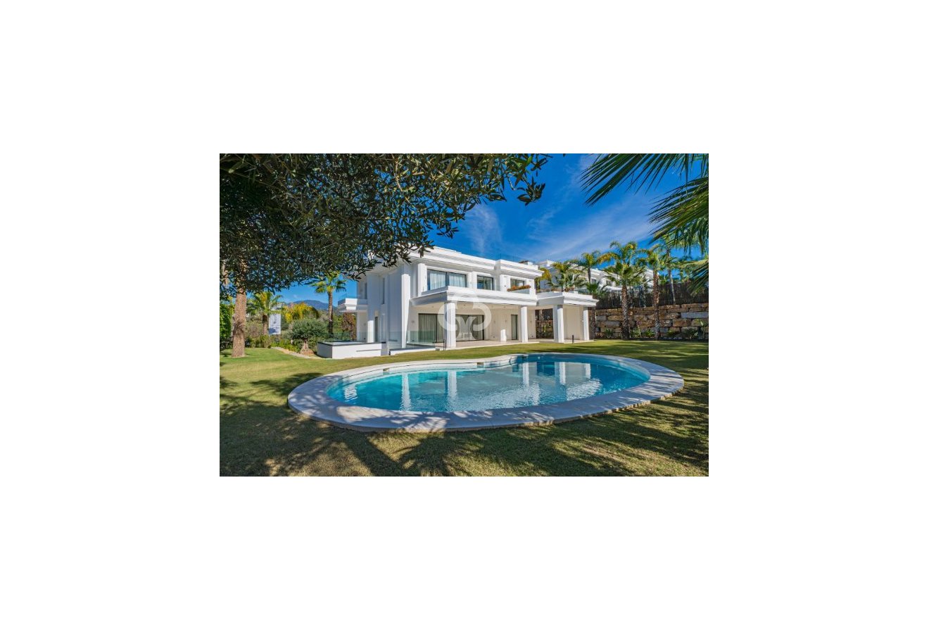 Obra nueva - Villas -
Marbella - 29602