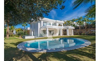 Obra nueva - Villas -
Marbella - 29602