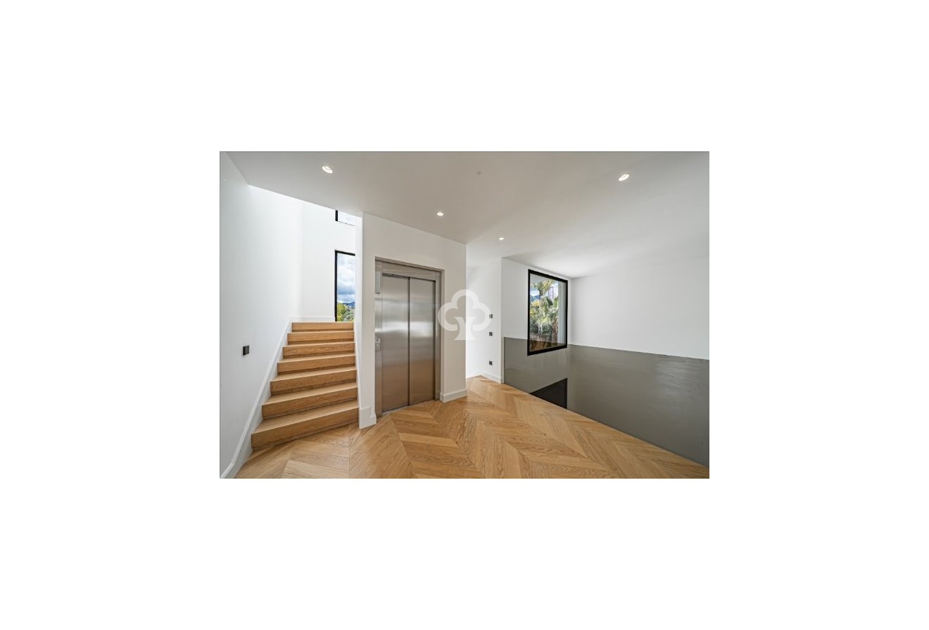 Obra nueva - Villas -
Marbella - 29602