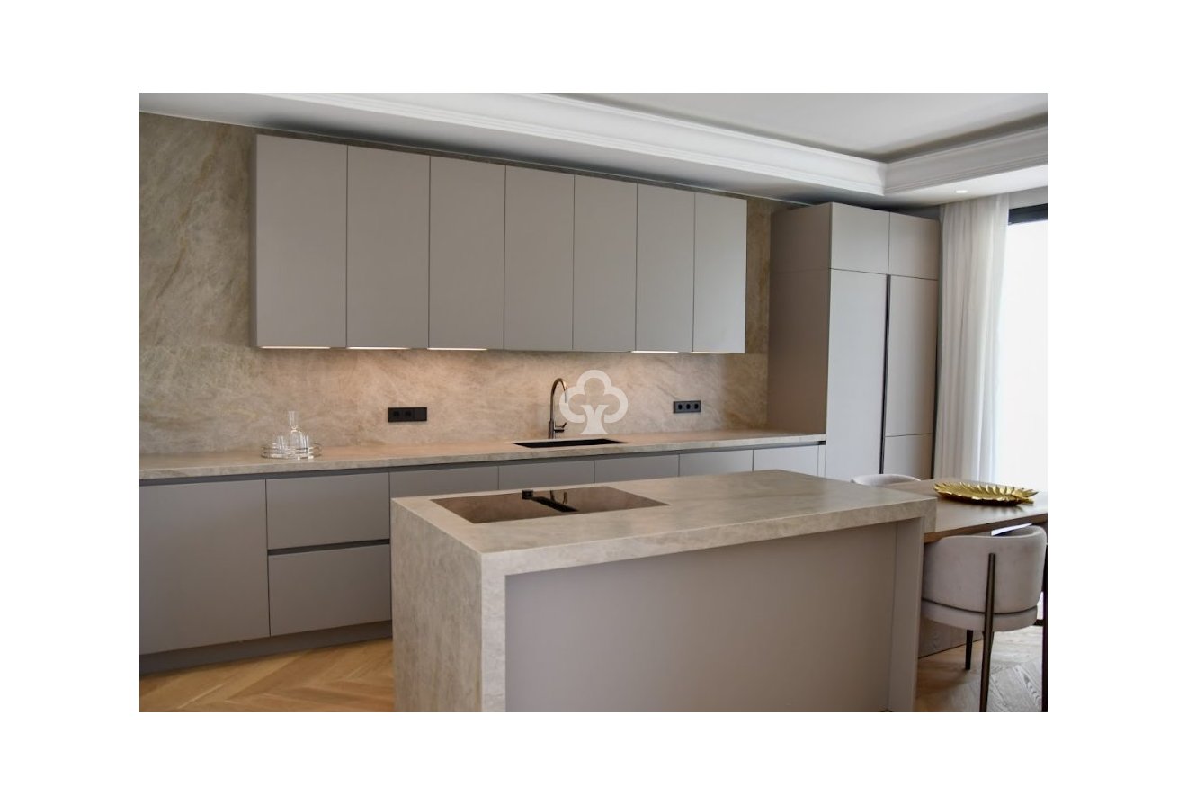 Obra nueva - Villas -
Marbella - 29602