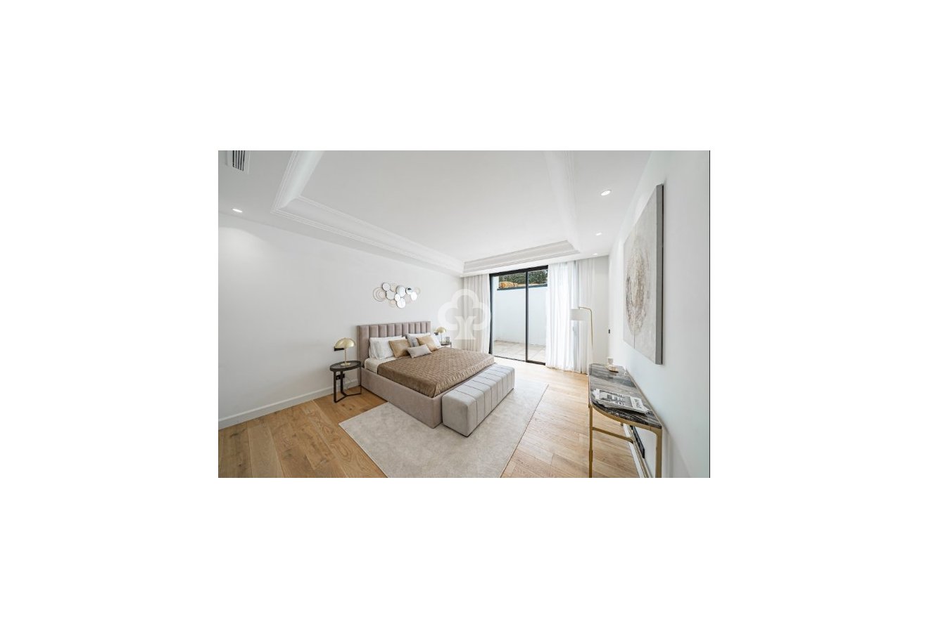 Obra nueva - Villas -
Marbella - 29602