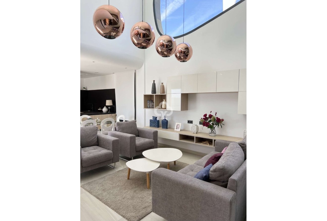 Obra nueva - Chalet independiente -
Rojales - 03170