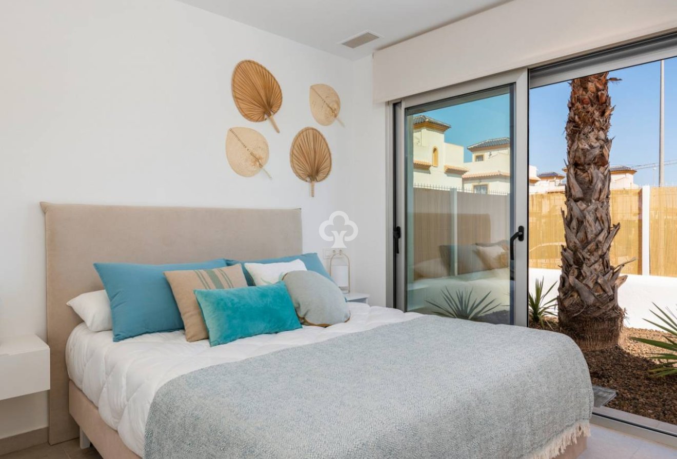 New Build - Áticos -
Dolores