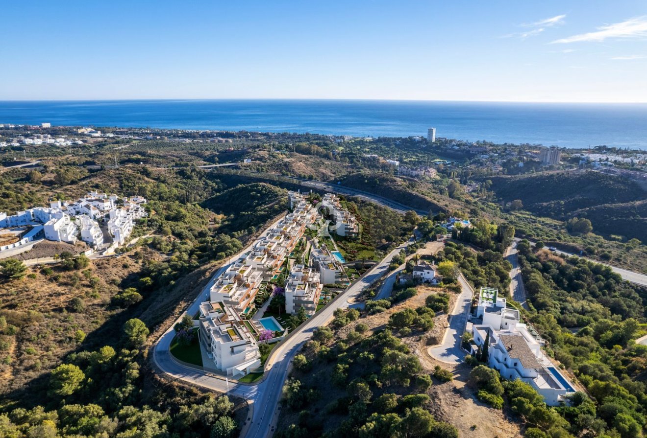 New Build - Áticos -
Marbella - Urbanización Altos de los Monteros s/n