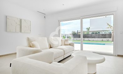 New Build - Chalet independiente -
Los Montesinos - 03187