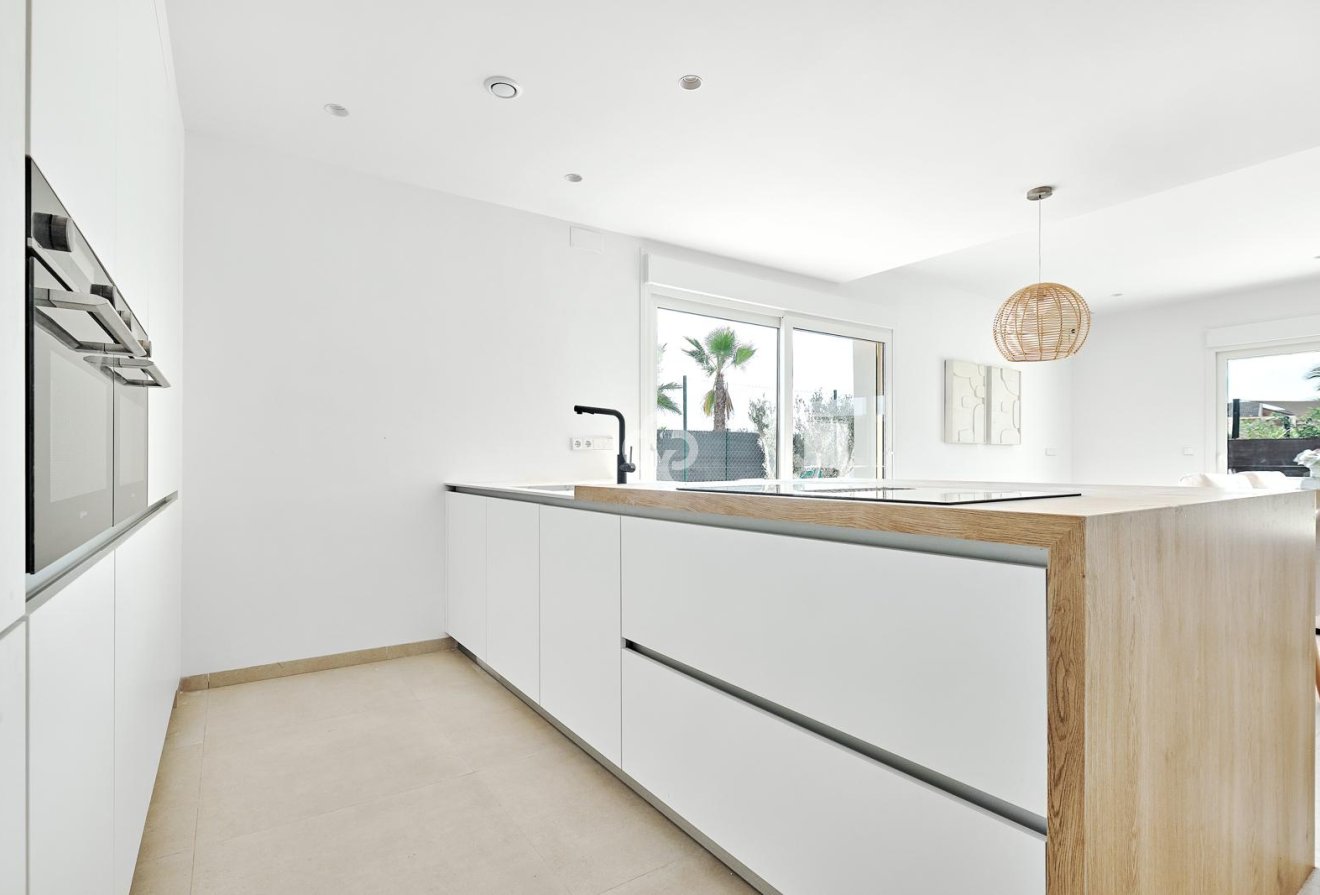 New Build - Chalet independiente -
Los Montesinos - 03187