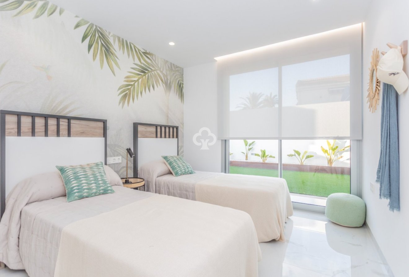 New Build - Villas -
Torrevieja - 03186