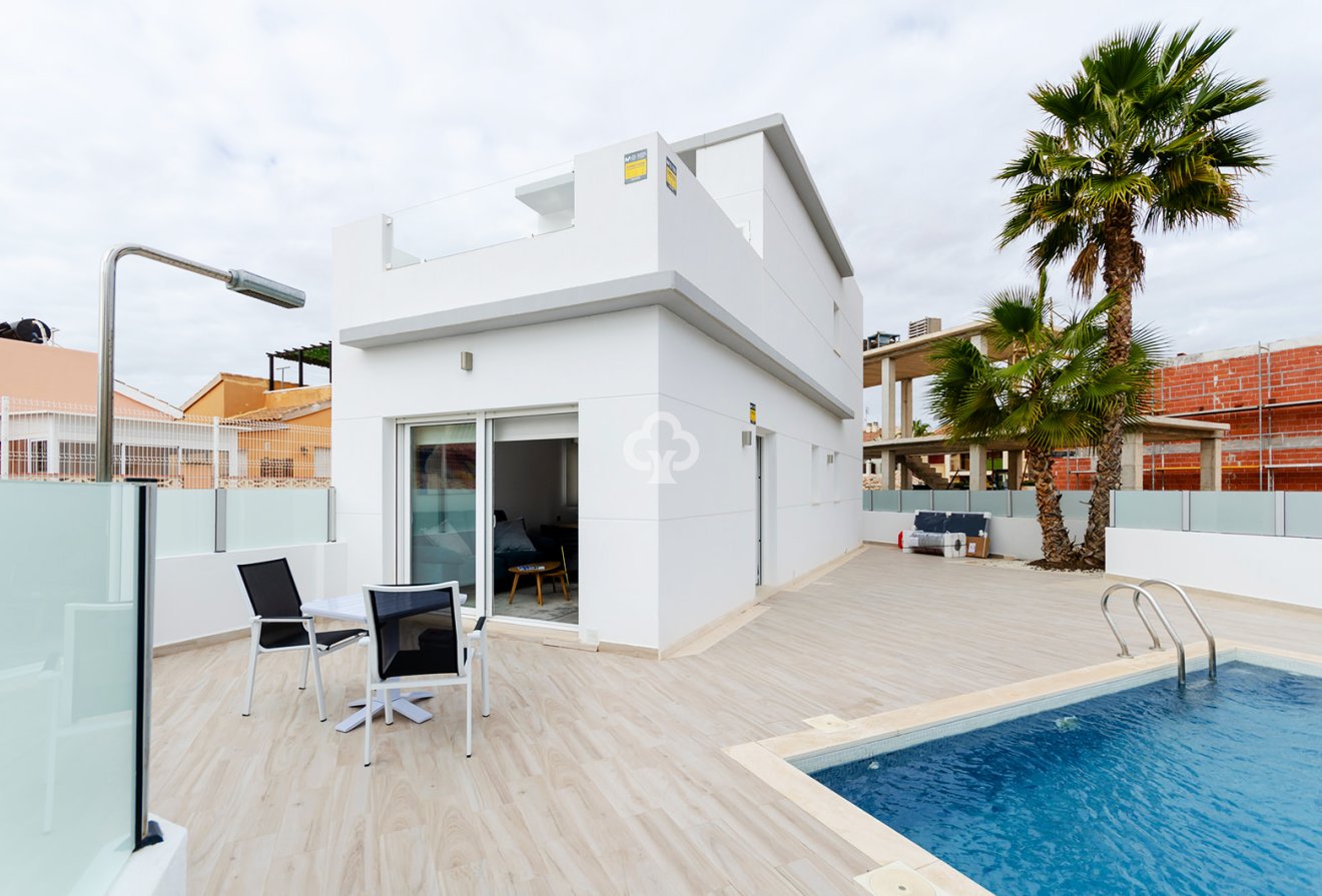Obra nueva - Villas -
Torrevieja - 03184