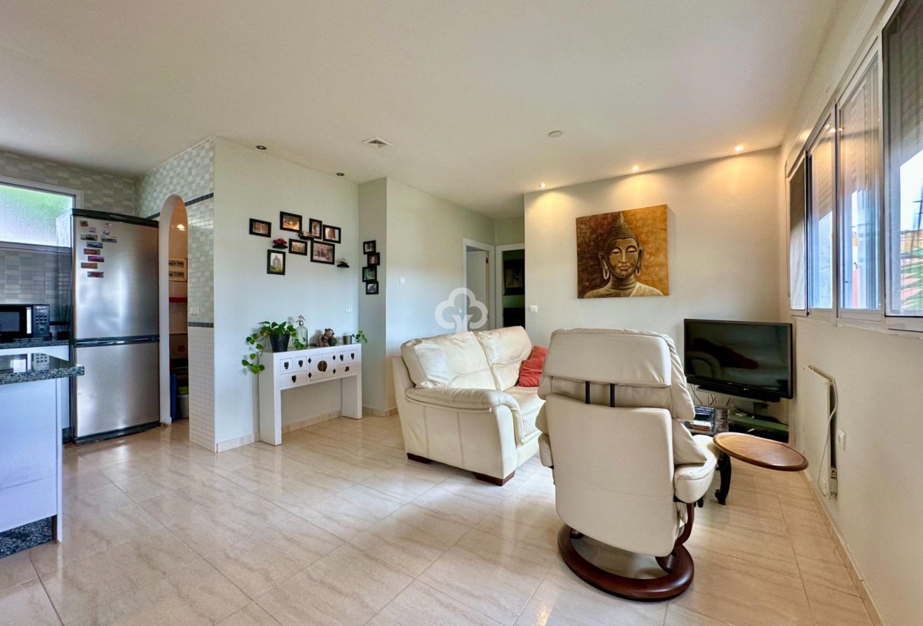 Resale - Casa -
Fuengirola - Los Pacos