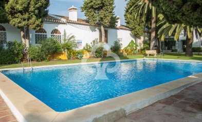 Resale - Semi-detached house -
Fuengirola - Centro