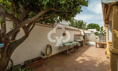 Resale - Semi-detached house -
Fuengirola - Centro
