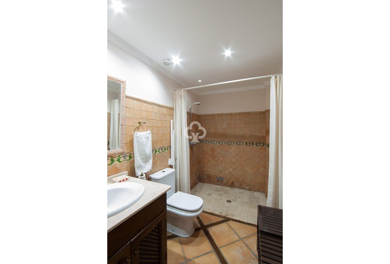 Resale - Semi-detached house -
Fuengirola - Centro