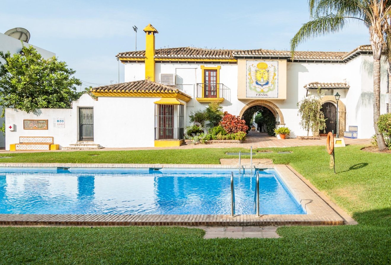 Resale - Semi-detached house -
Fuengirola - Centro