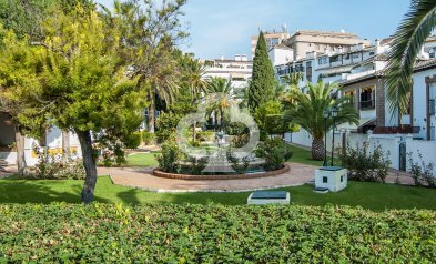 Resale - Semi-detached house -
Fuengirola - Centro