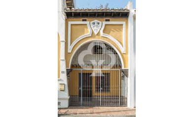Resale - Semi-detached house -
Fuengirola - Centro