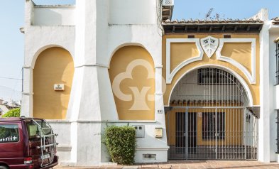 Resale - Semi-detached house -
Fuengirola - Centro