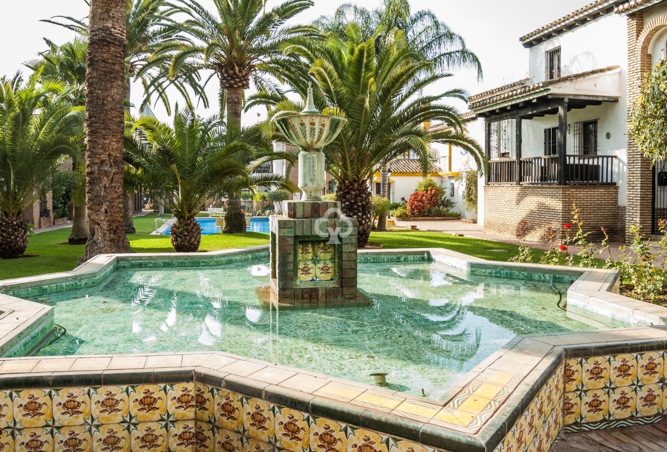 Resale - Semi-detached house -
Fuengirola - Centro