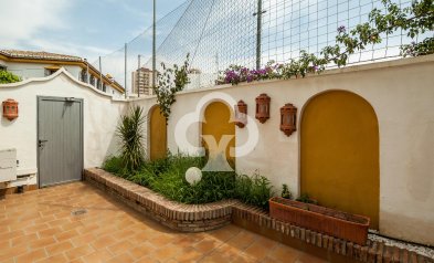 Resale - Semi-detached house -
Fuengirola - Centro