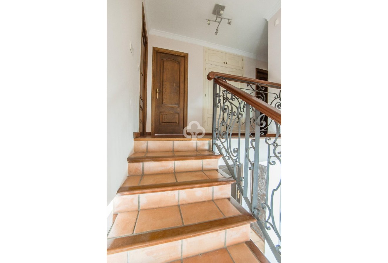 Resale - Semi-detached house -
Fuengirola - Centro