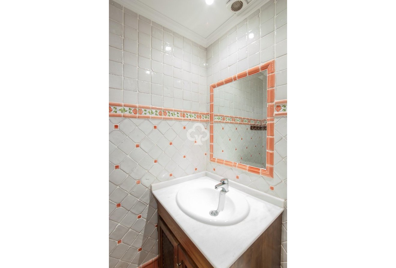 Resale - Semi-detached house -
Fuengirola - Centro