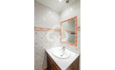 Resale - Semi-detached house -
Fuengirola - Centro