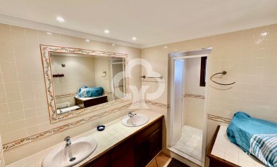 Resale - Semi-detached house -
Fuengirola - Centro