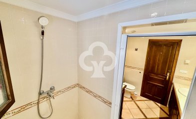 Resale - Semi-detached house -
Fuengirola - Centro