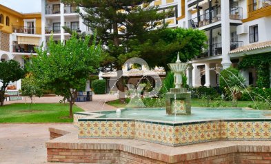 Resale - Semi-detached house -
Fuengirola - Centro