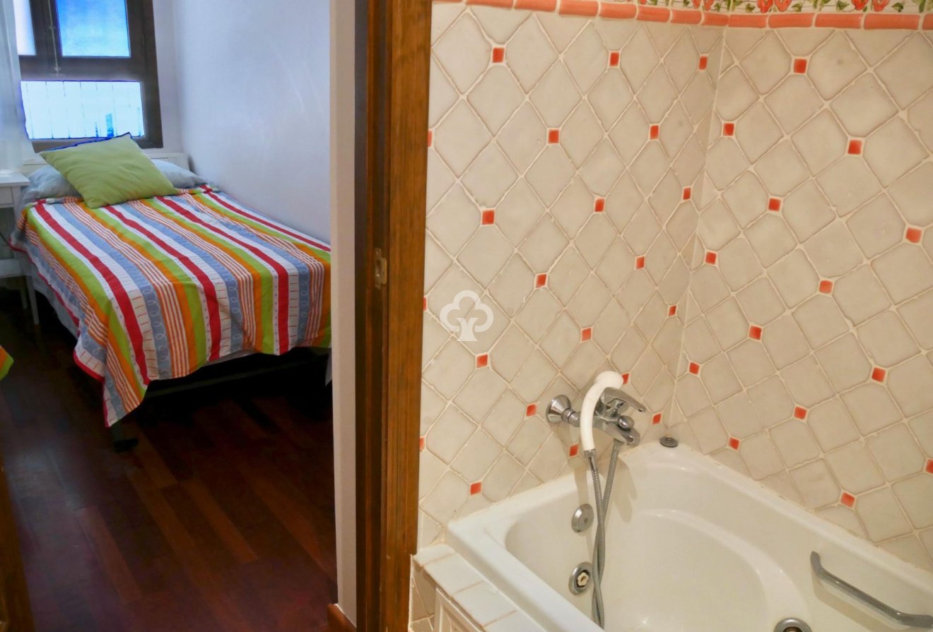 Resale - Semi-detached house -
Fuengirola - Centro