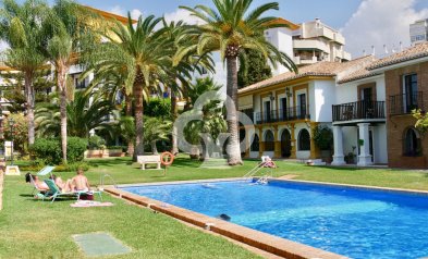 Resale - Semi-detached house -
Fuengirola - Centro