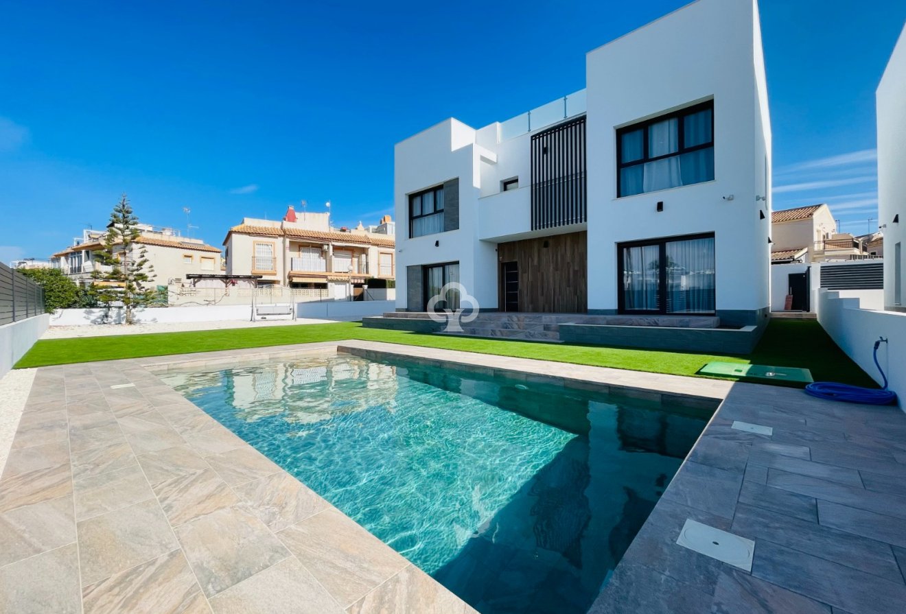 New Build - Villas -
Torrevieja - 03183, Calle Ariadna