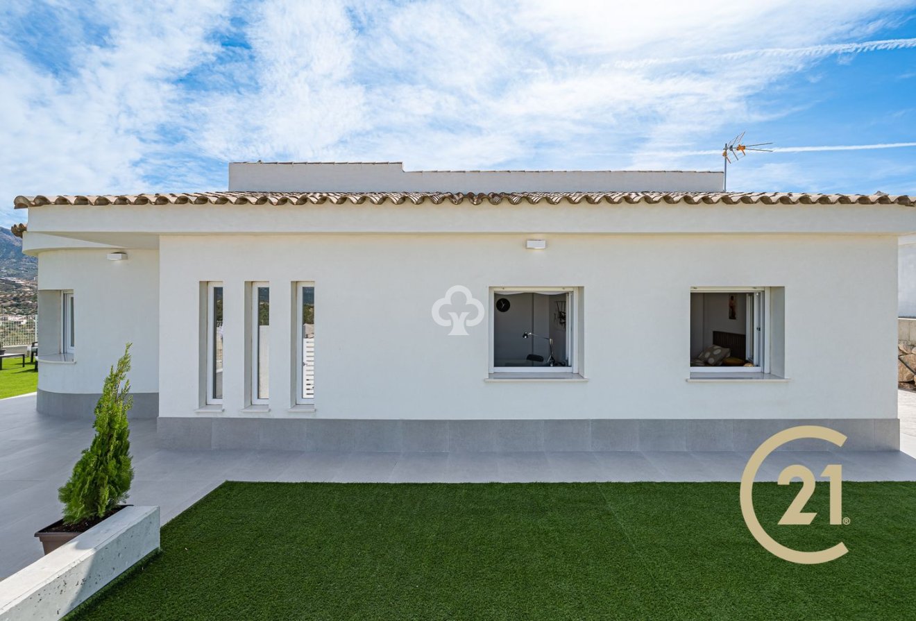 Uudiskohde - Chalet independiente -
Viñuela