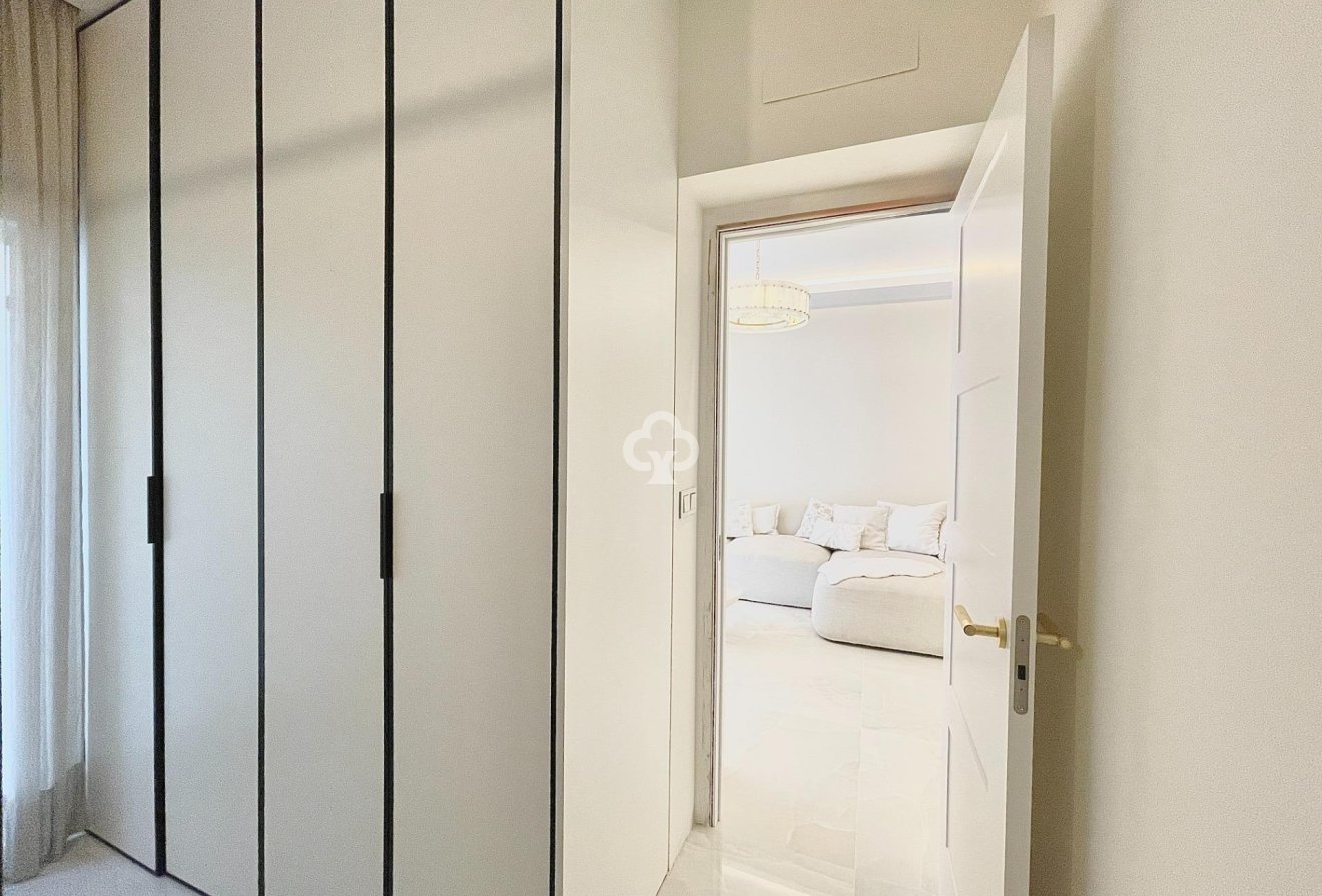 Resale - Townhouse -
Fuengirola - 2ª Línea de playa