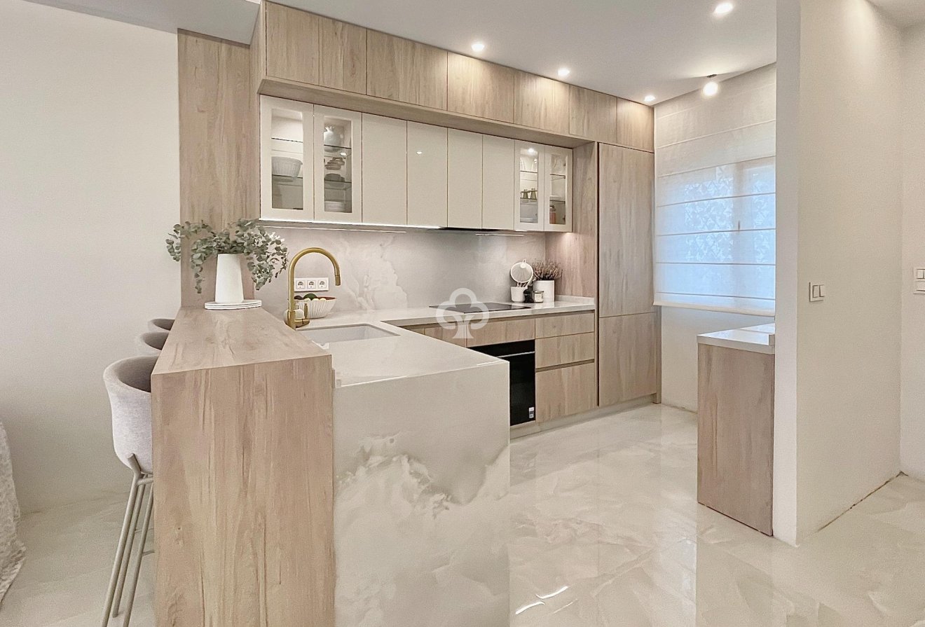 Resale - Townhouse -
Fuengirola - 2ª Línea de playa