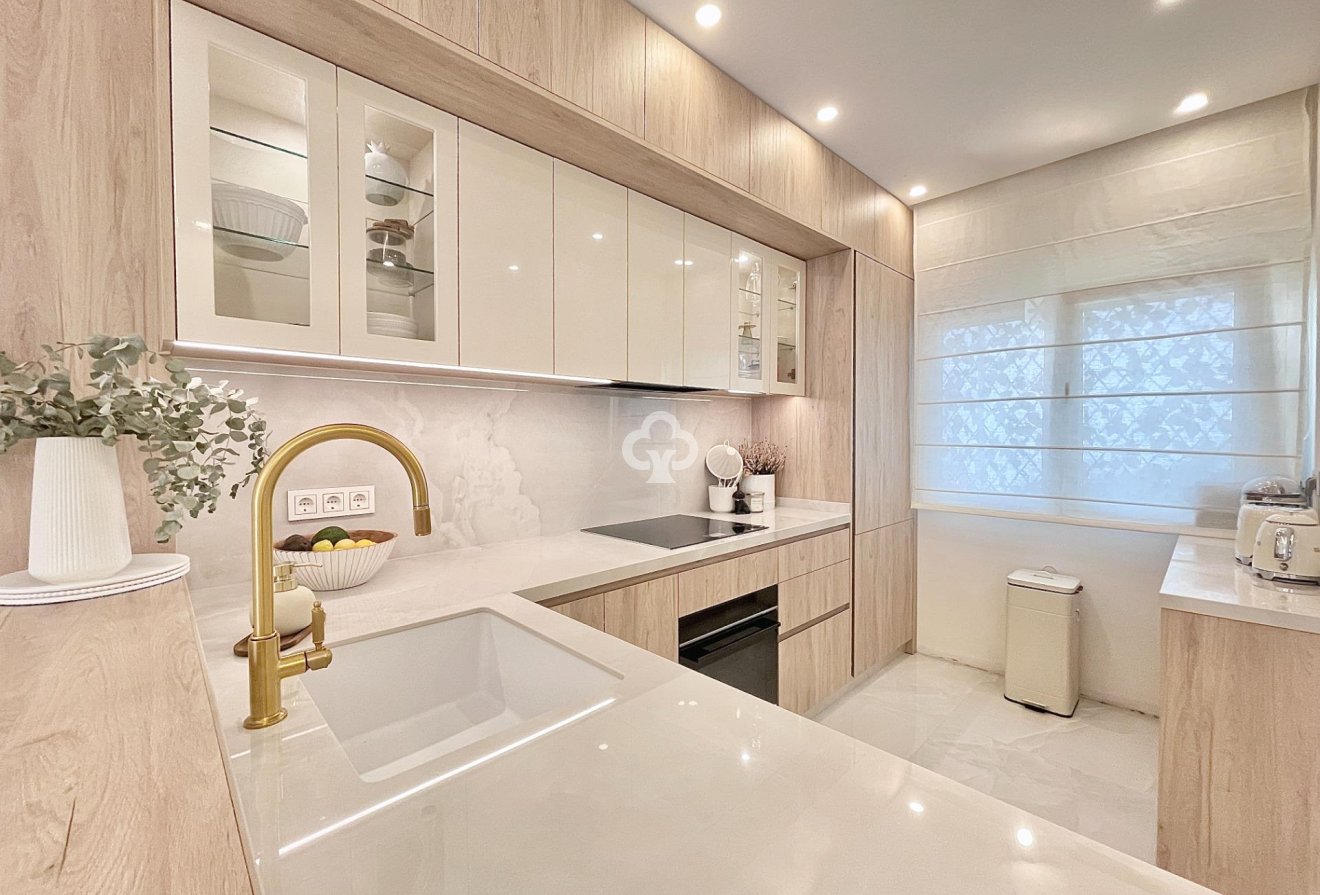 Resale - Townhouse -
Fuengirola - 2ª Línea de playa