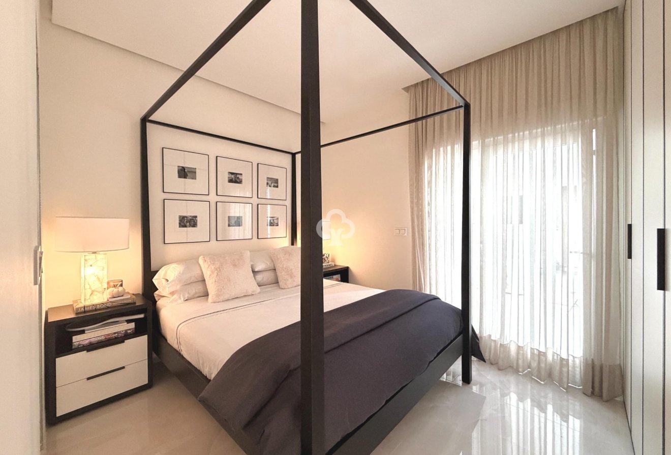 Resale - Townhouse -
Fuengirola - 2ª Línea de playa