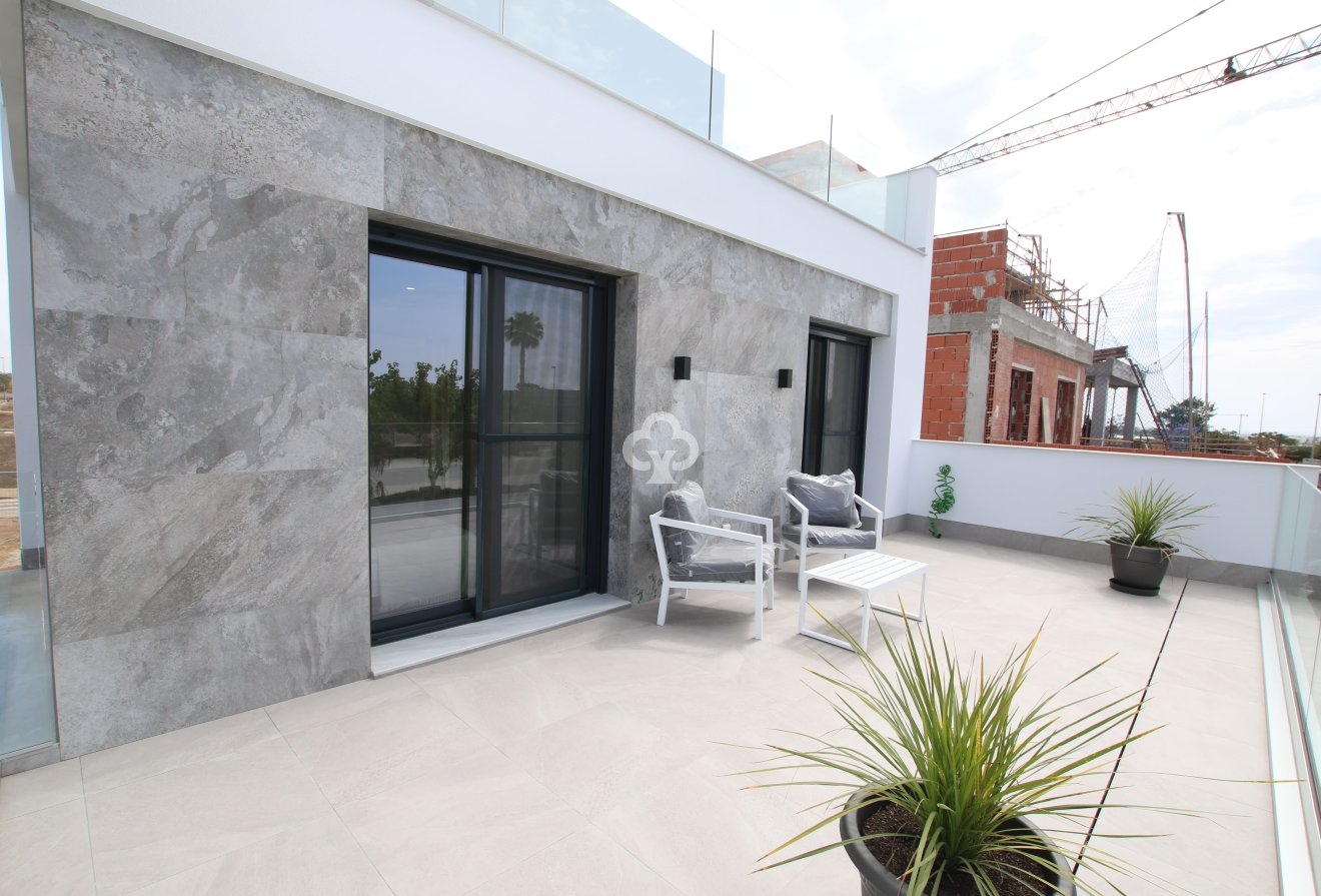 Obra nueva - Villas -
Pilar de la Horadada - 03190