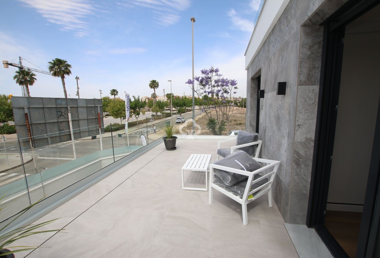 Obra nueva - Villas -
Pilar de la Horadada - 03190