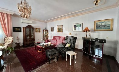 Resale - Chalet -
Fuengirola - Centro