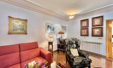 Resale - Chalet -
Fuengirola - Centro