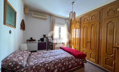 Resale - Chalet -
Fuengirola - Centro