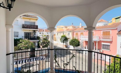 Resale - Chalet -
Fuengirola - Centro