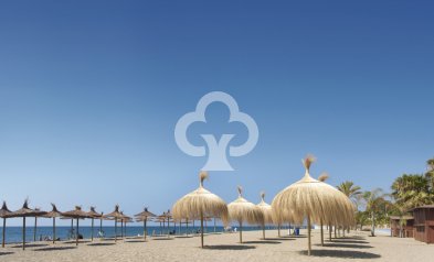 Neue Gebäude - Bajos -
Benahavís - Calle Torre Campanillas s/n