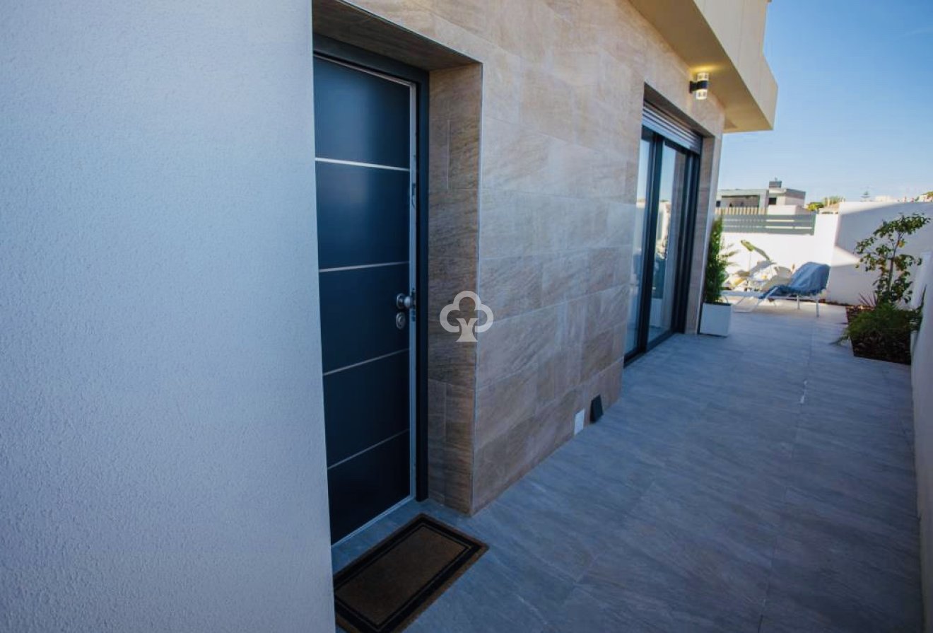 New Build - Chalet independiente -
Los Montesinos - 03187