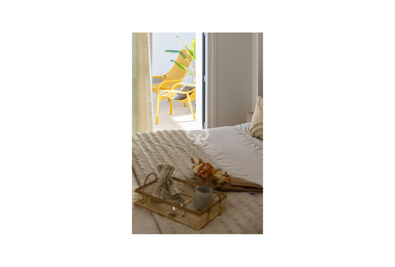 Neue Gebäude - Bajos -
San Pedro del Pinatar