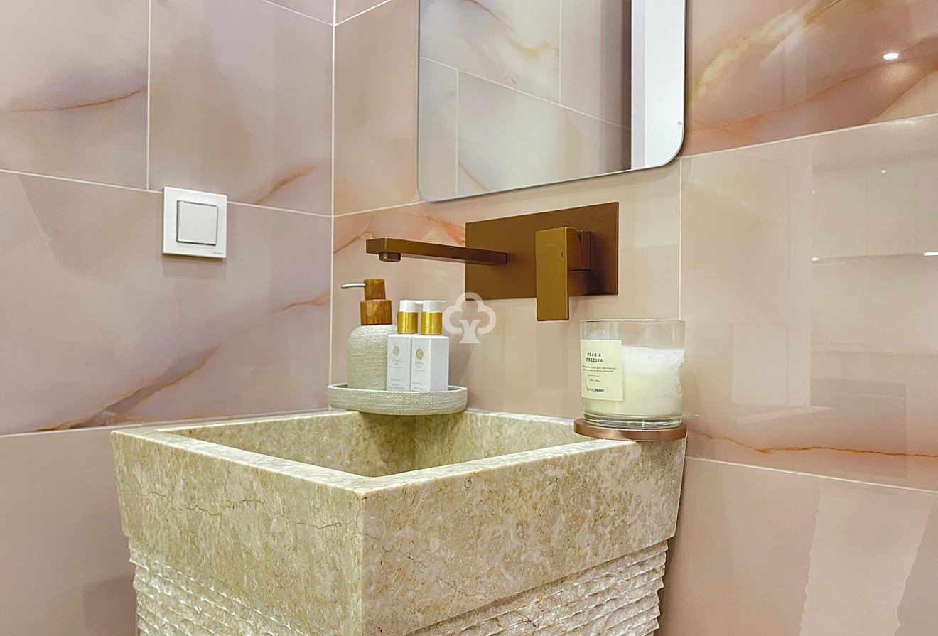 Reventa - Adosado -
Fuengirola - 2ª Línea de playa