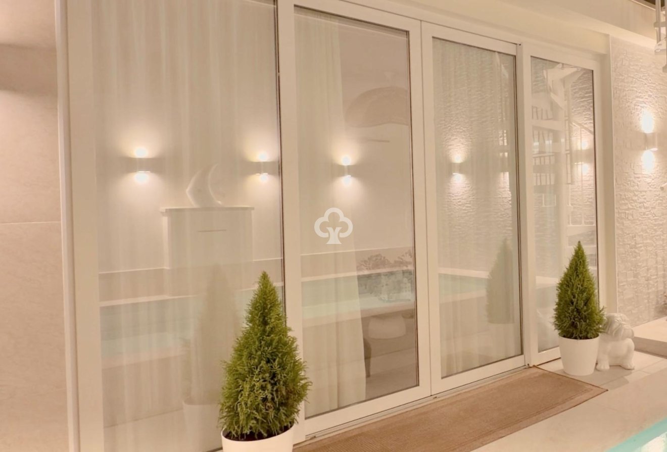 Reventa - Adosado -
Fuengirola - 2ª Línea de playa