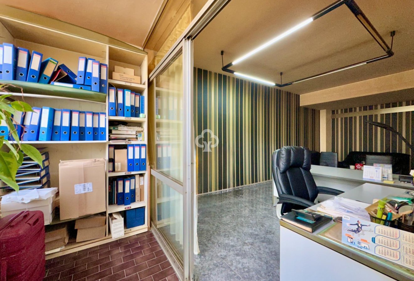 Wiederverkauf - Apartamento -
Torremolinos - Centro